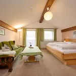 Gaestehaus Weissenbacher-ferienwohnungen