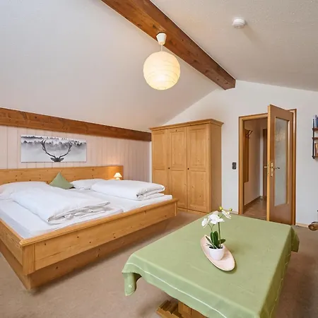 Gaestehaus Weissenbacher-ferienwohnungen * Marquartstein