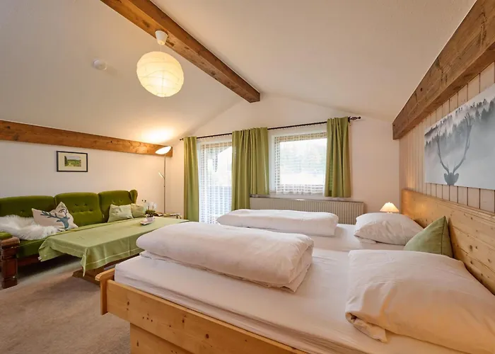 Gaestehaus Weissenbacher-ferienwohnungen * Marquartstein
